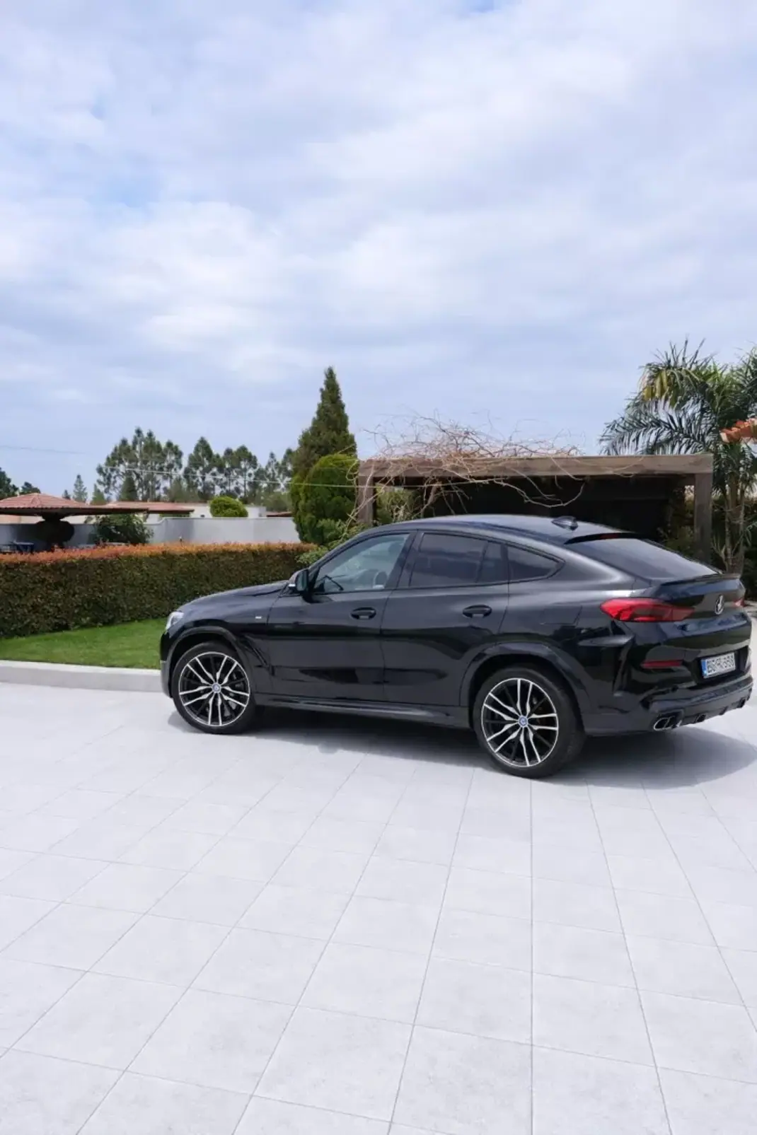 BMW X6 2022 - 89000 EUR, 84231 km - AUTO.MOTO.pt - 84231km - foto 3 de 4