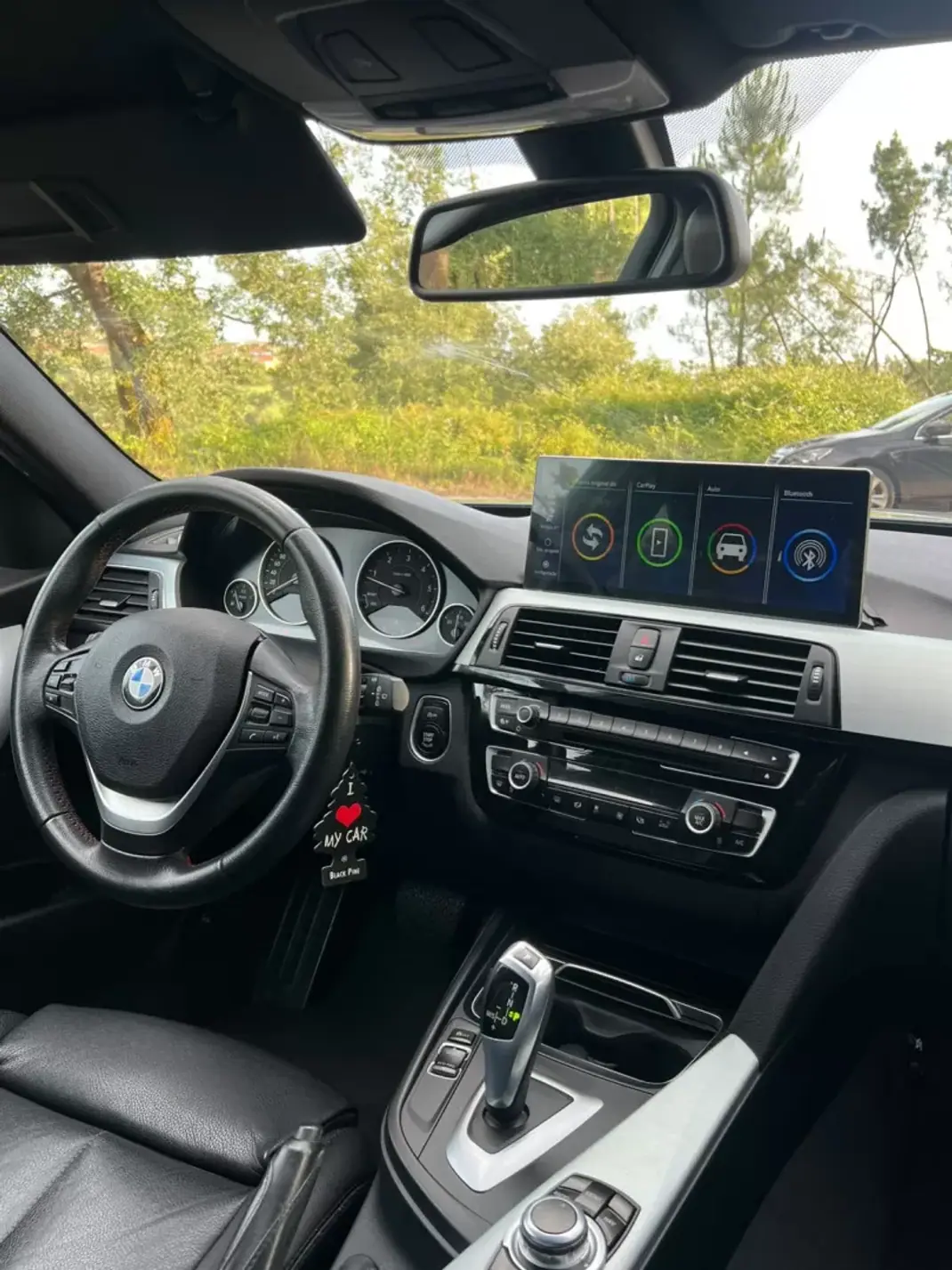 BMW 318 2017 - 18900 EUR, 156599 km - AUTO.MOTO.pt - 156599km - foto 11 de 30