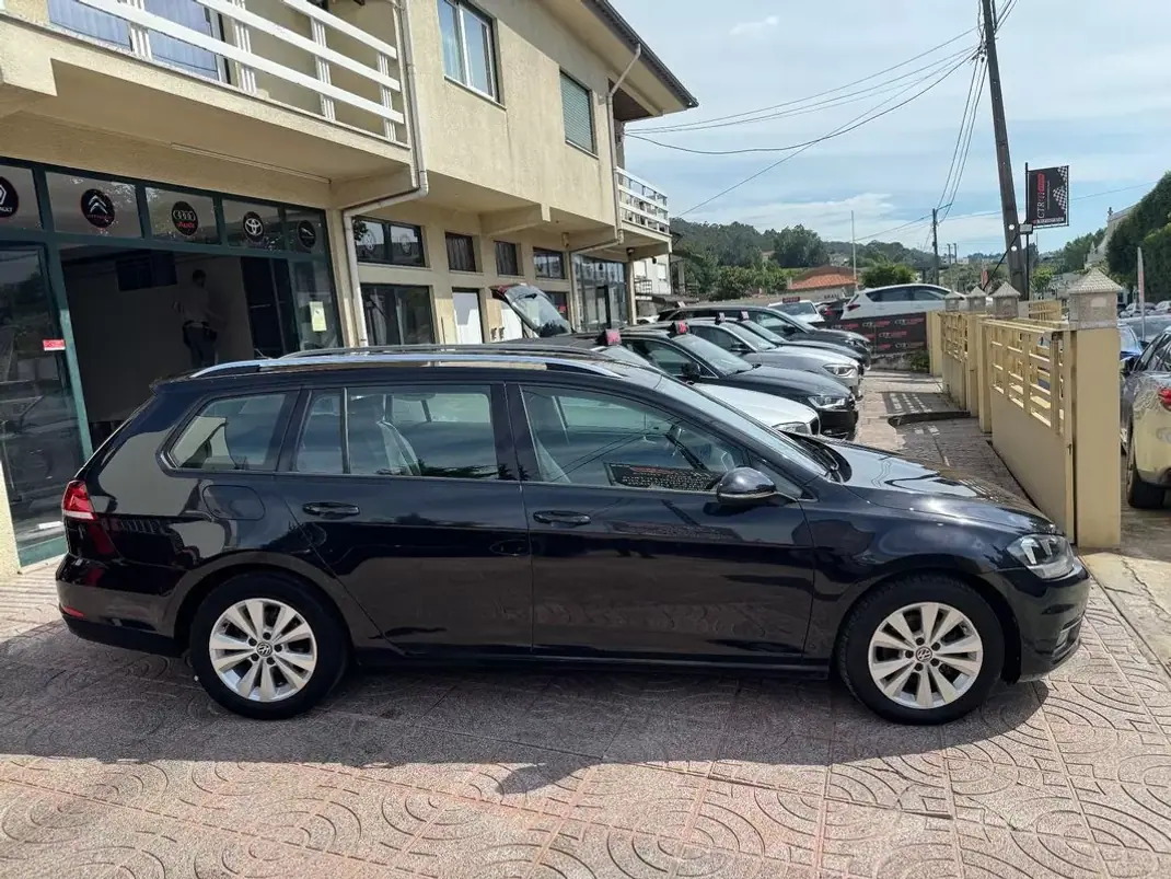 Volkswagen Golf Variant 2020 - 16900 EUR, 122346 km - AUTO.MOTO.pt - 122346km - foto 9 de 34