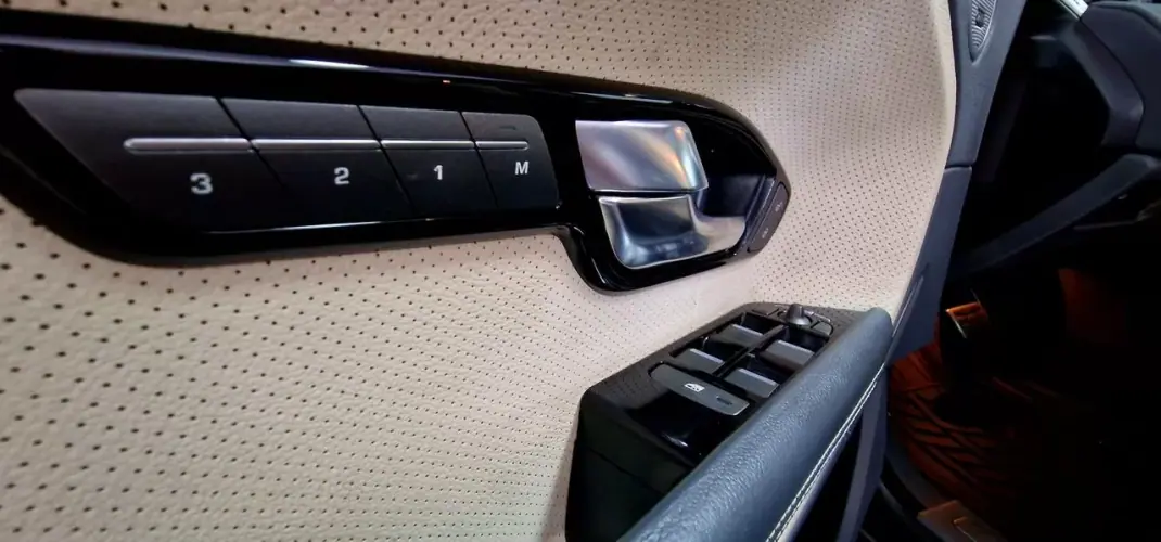 Land Rover Range Rover Evoque 2013 - 16800 EUR, 200450 km - 200450km - foto 12 de 38