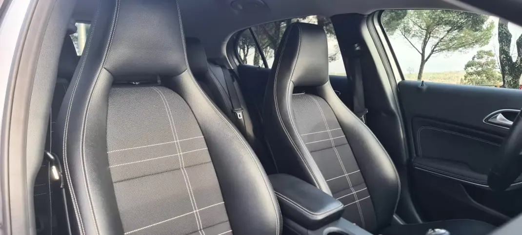 Mercedes-Benz A 180 2014 - 17900 EUR, 123000 km - AUTO.MOTO.pt - 123000km - foto 9 de 12