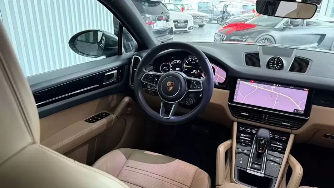 Porsche Cayenne Coupé 2019 - 69990 EUR, 59352 km - 59352km - foto 15 de 32