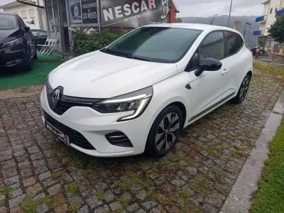 Renault Clio 2022 - 14990 EUR, 161494 km - 161494km - foto 2 de 10