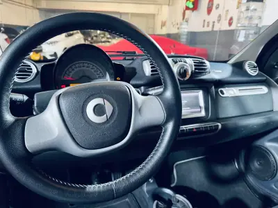 Smart Fortwo Cabrio 2013 - 6990 EUR, 183716 km - AUTO.MOTO.pt - 183716km - foto 20 de 21