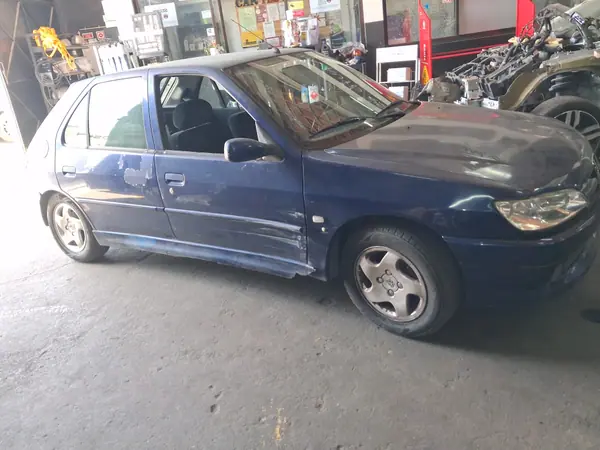 Peugeot 306 2001 - 1000 EUR, 354053 km - AUTO.MOTO.pt - 354053km - foto 2 de 7