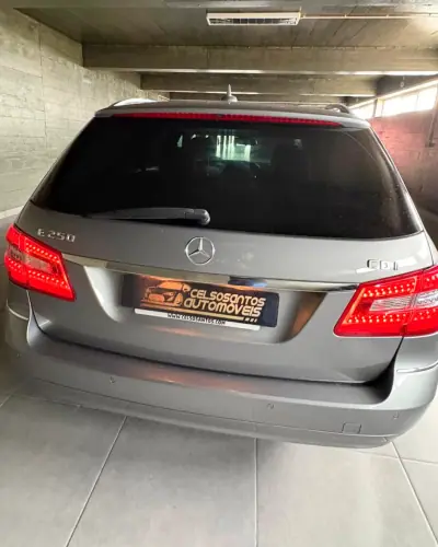 Mercedes-Benz E 250 2010 - 13400 EUR, 252500 km - AUTO.MOTO.pt - 252500km - foto 5 de 12