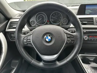 BMW 320 2013 - 13900 EUR, 280000 km - AUTO.MOTO.pt - 280000km - foto 29 de 64