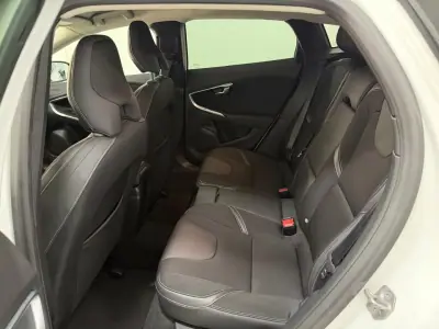 Volvo V40 2014 - 10990 EUR, 187000 km - AUTO.MOTO.pt - 187000km - foto 12 de 21