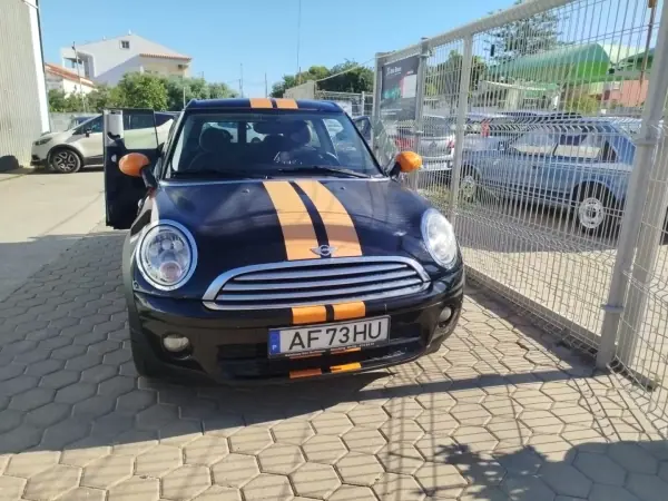 MINI Cooper 2010 - 8500 EUR, 272910 km - AUTO.MOTO.pt - 272910km - foto 3 de 14