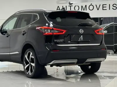 Nissan Qashqai 2017 - 16890 EUR, 117000 km - AUTO.MOTO.pt - 117000km - foto 10 de 40