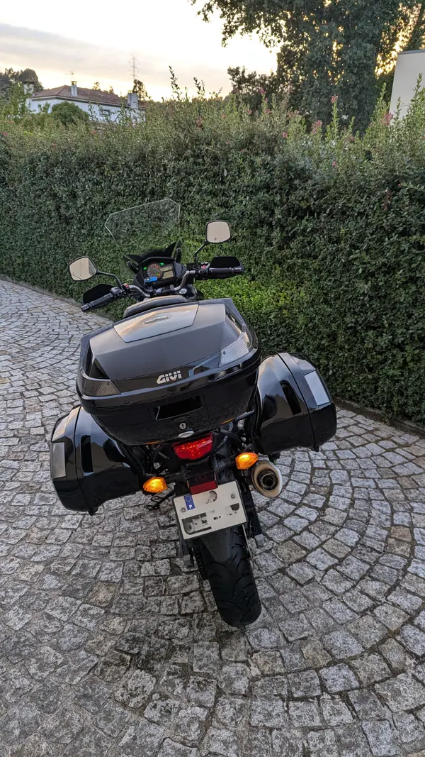 Suzuki V-Strom 650 ABS 2018 - 6900 EUR, 38000 km - AUTO.MOTO.pt - 38000km - foto 6 de 15