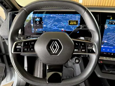 Renault Mégane E-Tech 2022 - 24999 EUR, 27000 km - AUTO.MOTO.pt - 27000km - foto 65 de 116