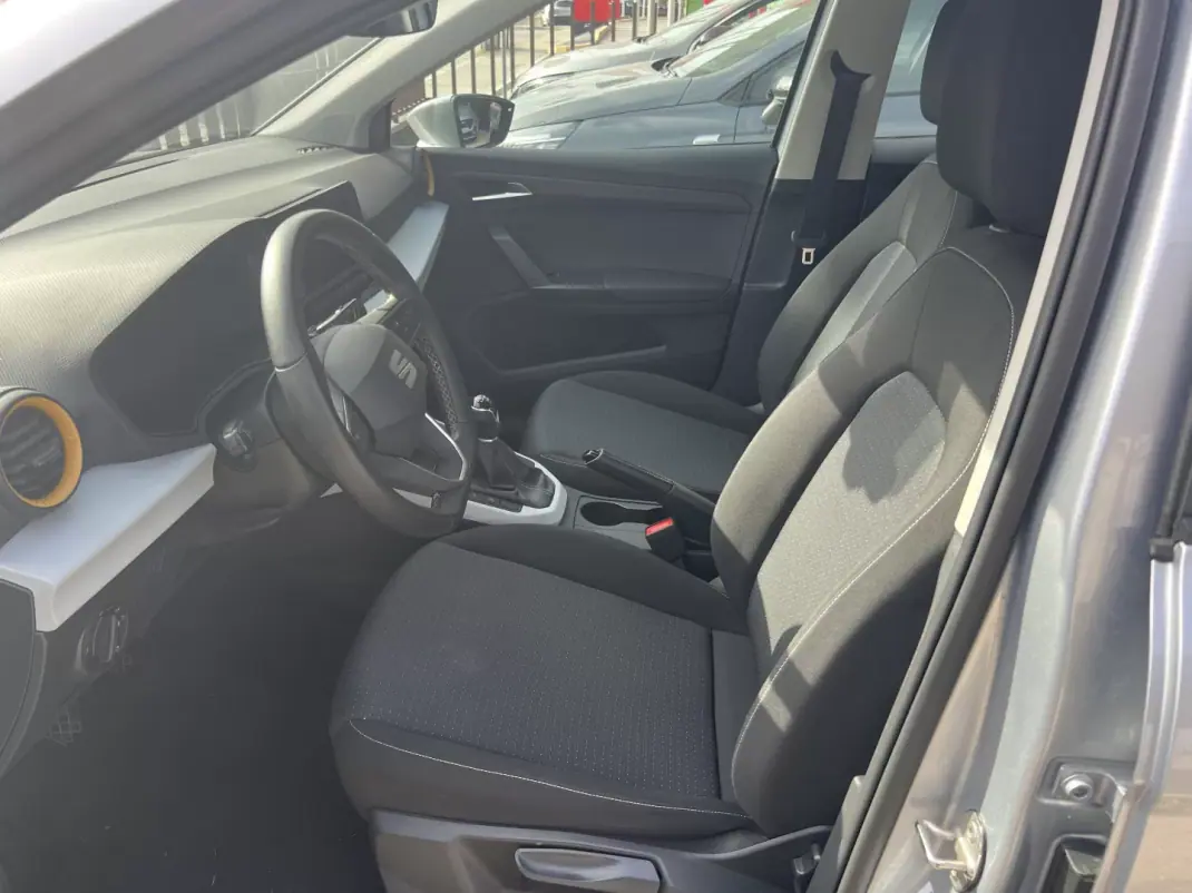 SEAT Arona 2023 - 15990 EUR, 60500 km - AUTO.MOTO.pt - 60500km - foto 8 de 18