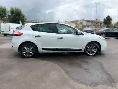 Renault Mégane 2011 - 6990 EUR, 279161 km - AUTO.MOTO.pt - 279161km - foto 6 de 25
