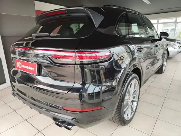 Porsche Cayenne 2020 - 74500 EUR, 67300 km - AUTO.MOTO.pt - 67300km - foto 11 de 40