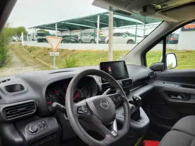 Opel COMBO 2020 - 13750 EUR, 158909 km - AUTO.MOTO.pt - 158909km - foto 6 de 16