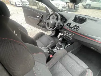 Renault Mégane Coupe 2015 - 23900 EUR, 124085 km - 124085km - foto 5 de 8