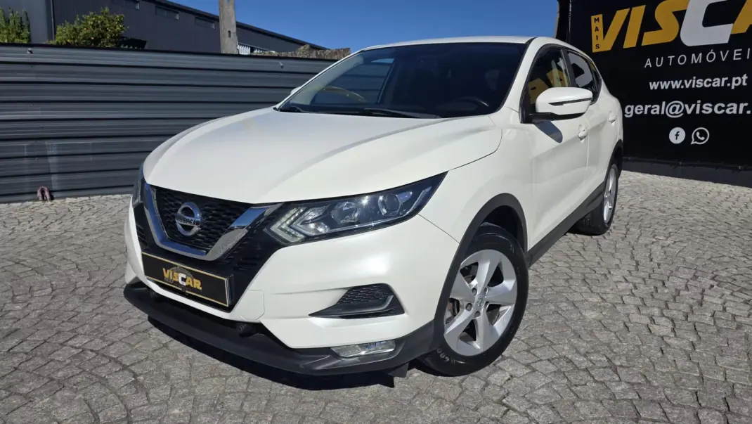 Nissan Qashqai 2019 - 18990 EUR, 110000 km - AUTO.MOTO.pt - 110000km - foto 1 de 31