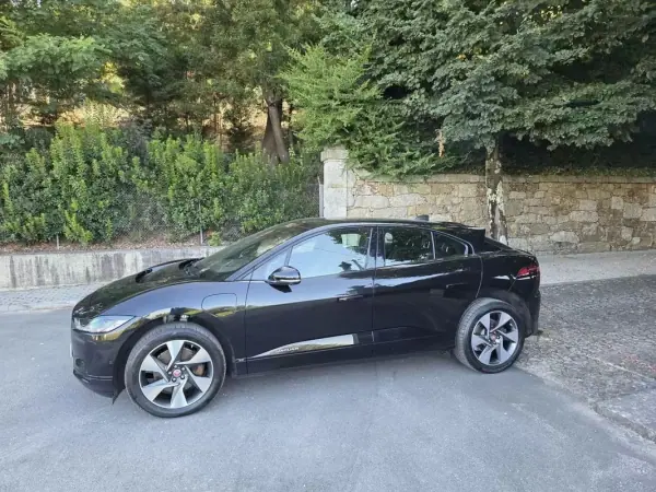 Jaguar I-Pace 2020 - 24499 EUR, 128765 km - AUTO.MOTO.pt - 128765km - foto 7 de 41