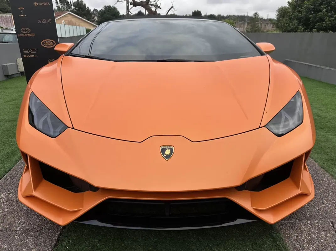 Lamborghini Huracán Spyder 2022 - 398000 EUR, 40000 km - AUTO.MOTO.pt - 40000km - foto 19 de 55