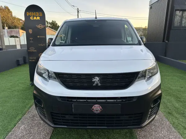 Peugeot Partner 2019 — foto 2 de 39