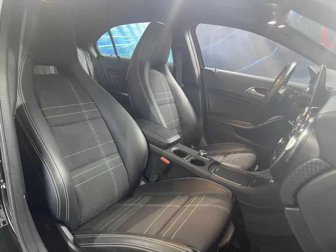 Mercedes-Benz A 200 2016 - 18450 EUR, 188000 km - AUTO.MOTO.pt - 188000km - foto 29 de 42