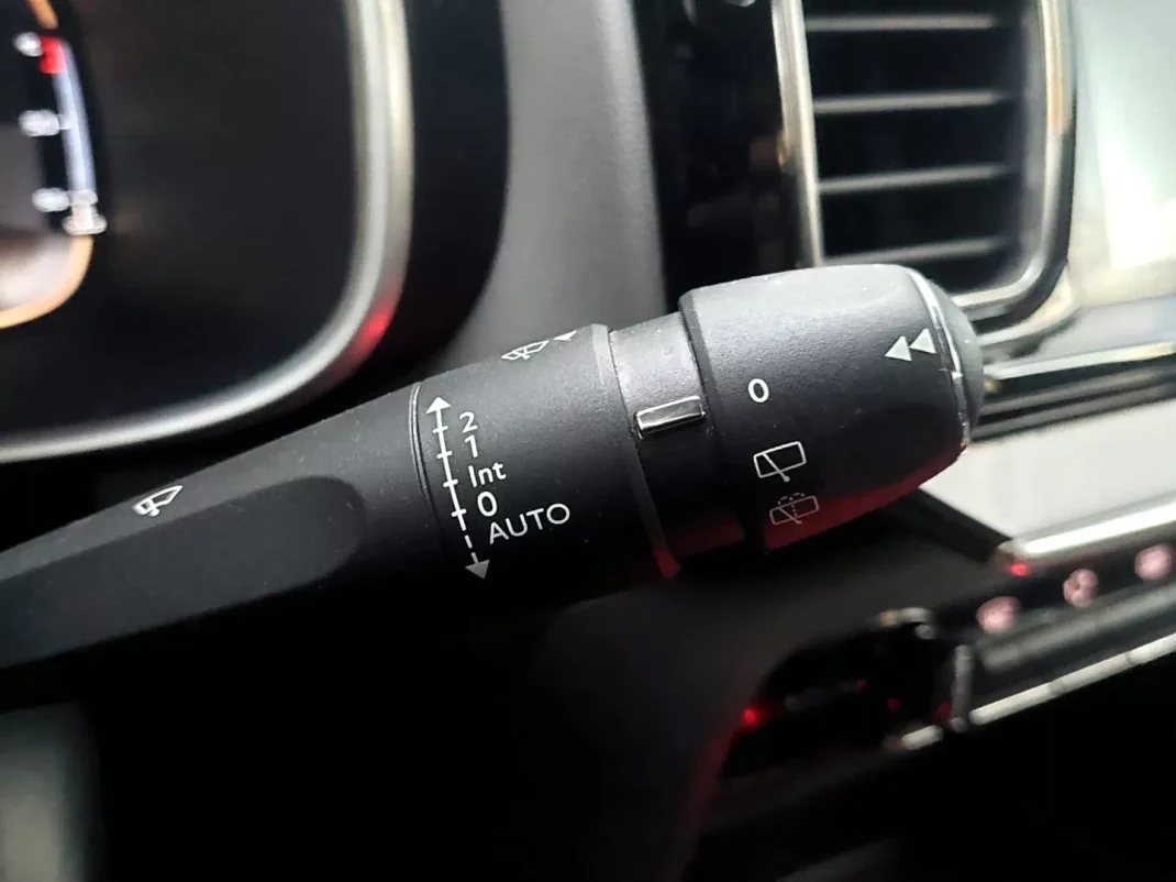 Citroën C5 Aircross 2020 - 21500 EUR, 55490 km - AUTO.MOTO.pt - 55490km - foto 26 de 33