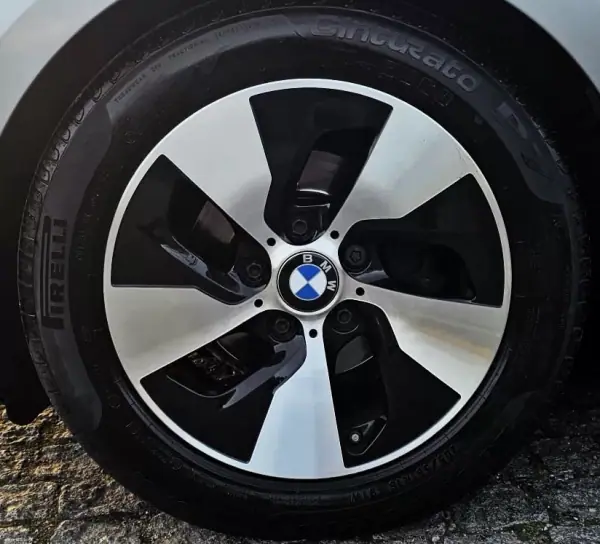 BMW 116 2012 - 10999 EUR, 280000 km - AUTO.MOTO.pt - 280000km - foto 13 de 24