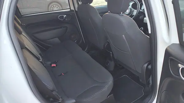 Fiat 500L 2019 - 10950 EUR, 102000 km - AUTO.MOTO.pt - 102000km - foto 8 de 13