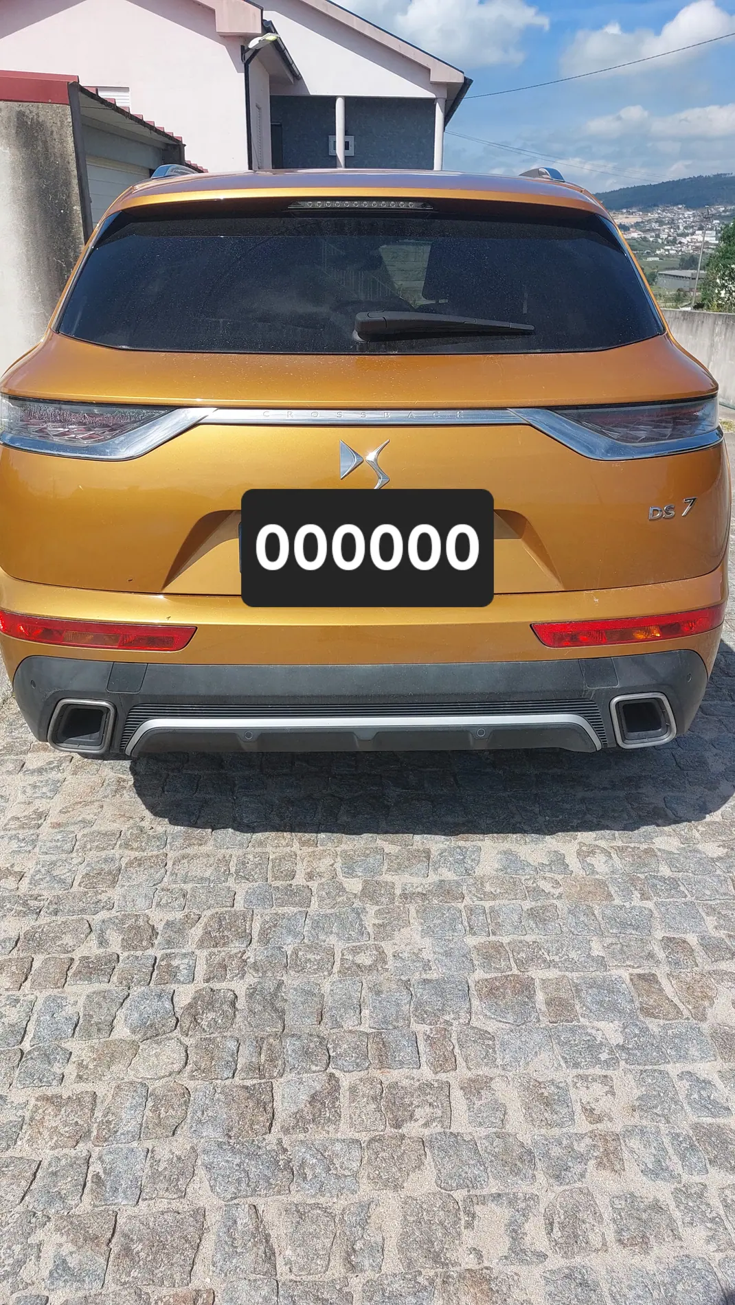 DS DS7 Crossback 2018 - 19900 EUR, 110000 km - AUTO.MOTO.pt - 110000km - foto 2 de 9