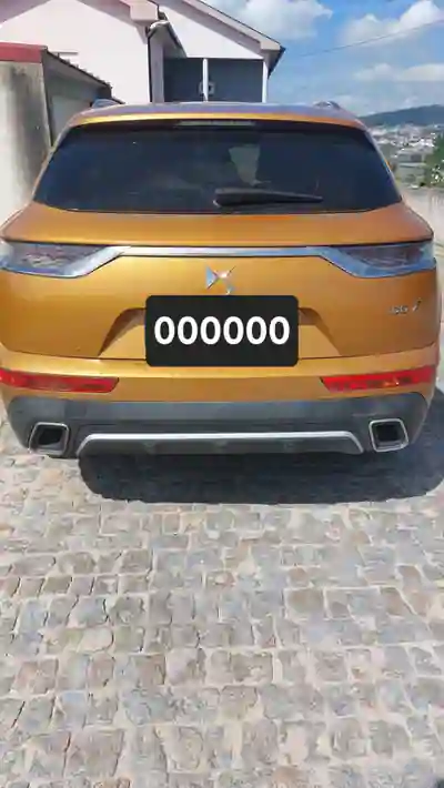 DS DS7 Crossback 2018 - 19900 EUR, 110000 km - AUTO.MOTO.pt - 110000km - foto 2 de 9