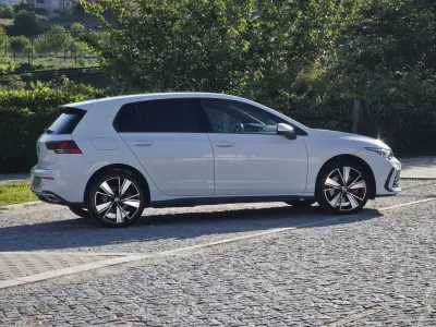 Volkswagen Golf 2020 - 21990 EUR, 66000 km - AUTO.MOTO.pt - 66000km - foto 19 de 33