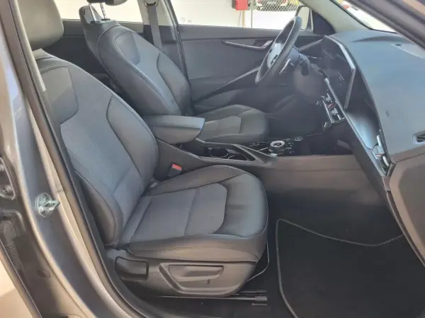 Kia e-Niro 2023 - 26900 EUR, 54000 km - AUTO.MOTO.pt - 54000km - foto 9 de 15