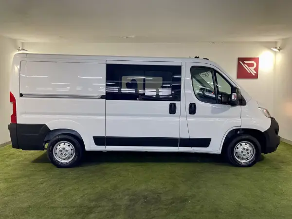 Opel Movano 2023 - 29500 EUR, 82000 km - AUTO.MOTO.pt - 82000km - foto 9 de 30