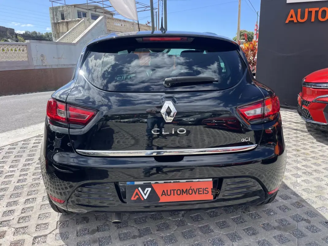 Renault Clio 2017 - 12950 EUR, 84958 km - 84958km - foto 6 de 12