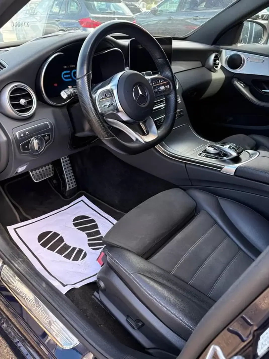 Mercedes-Benz CLA 180 2019 - 24100 EUR, 93500 km - AUTO.MOTO.pt - 93500km - foto 20 de 21