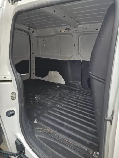 Peugeot Partner 1.5 BlueHDI Pro Longa 3L 2020 - 12900 EUR, 187531 km - AUTO.MOTO.pt - 187531km - foto 6 de 13