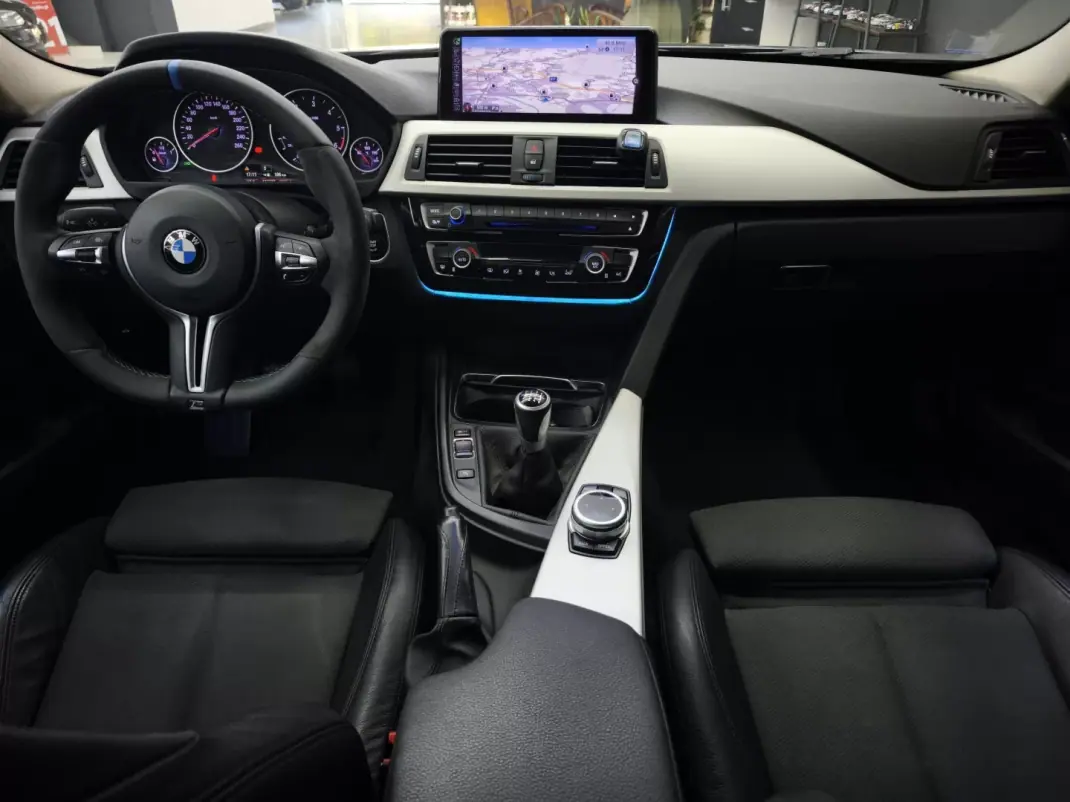 BMW 318 2019 - 19450 EUR, 156507 km - AUTO.MOTO.pt - 156507km - foto 23 de 46