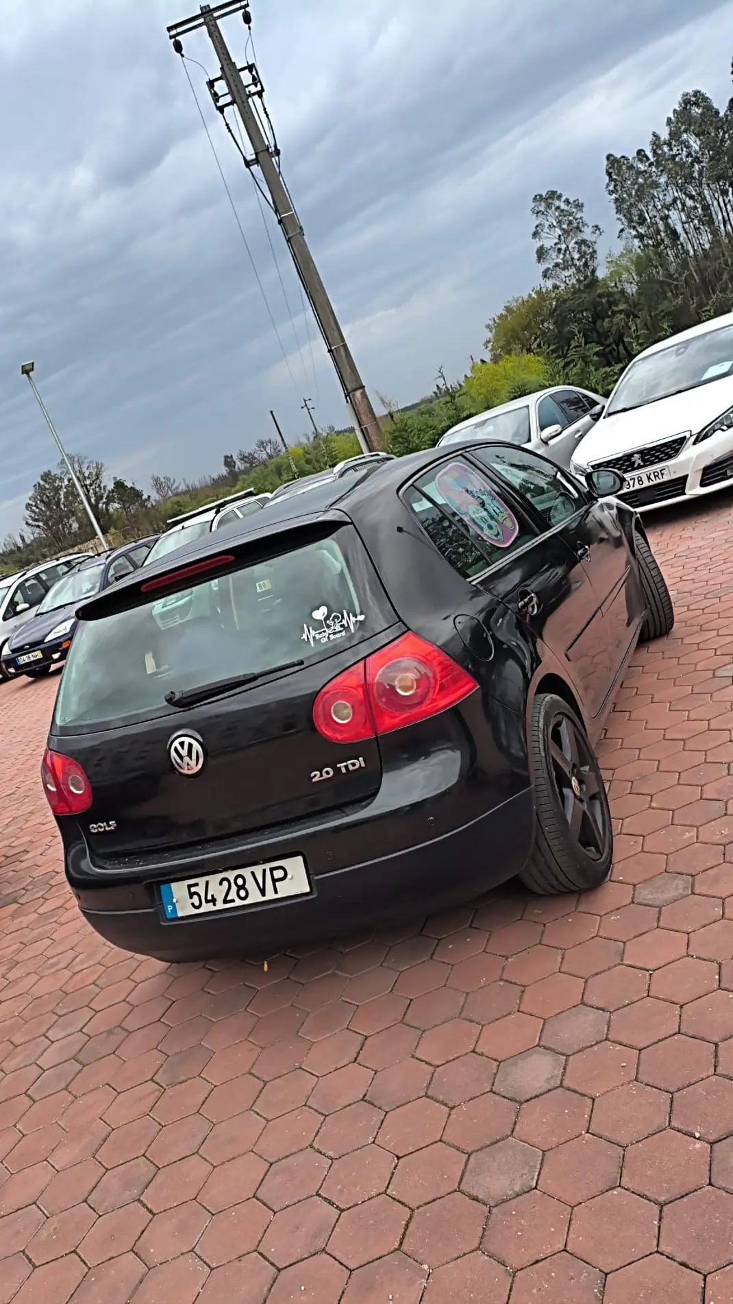Volkswagen Golf 2003 - 5000 EUR, 320000 km - AUTO.MOTO.pt - 320000km - foto 7 de 8