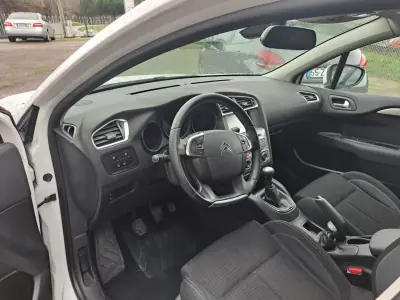 Citroën C4 2016 - 7490 EUR, 232353 km - AUTO.MOTO.pt - 232353km - foto 7 de 16