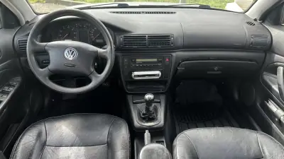 Volkswagen Passat 1997 - 1950 EUR, 208000 km - AUTO.MOTO.pt - 208000km - foto 9 de 12