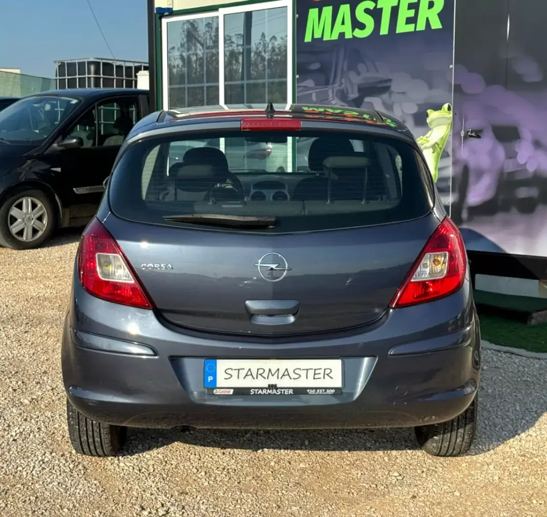 Opel Corsa 2010 - 4980 EUR, 103125 km - AUTO.MOTO.pt - 103125km - foto 7 de 17