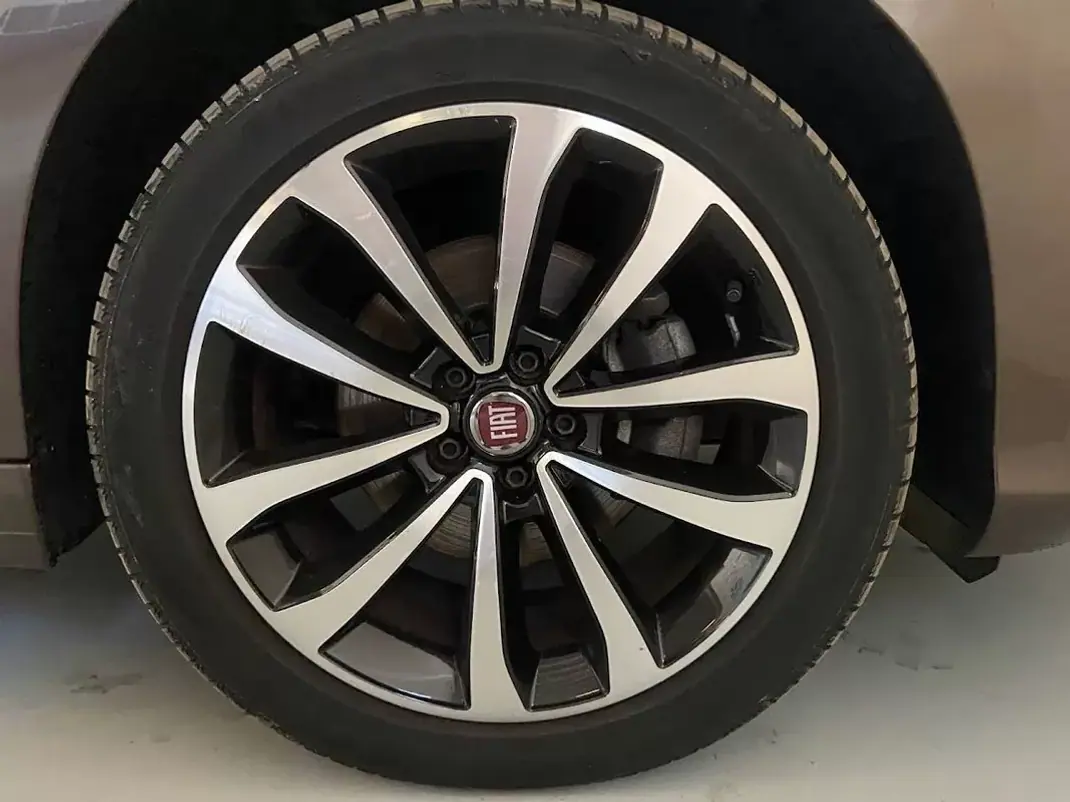 Fiat Tipo Station Wagon 2018 - 11900 EUR, 91800 km - 91800km - foto 8 de 16