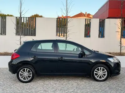 Toyota Auris 2009 - 7950 EUR, 150000 km - 150000km - foto 8 de 22
