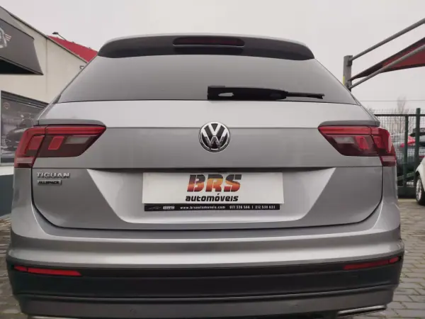 Volkswagen Tiguan Allspace 2021 - 29990 EUR, 108015 km - AUTO.MOTO.pt - 108015km - foto 2 de 20