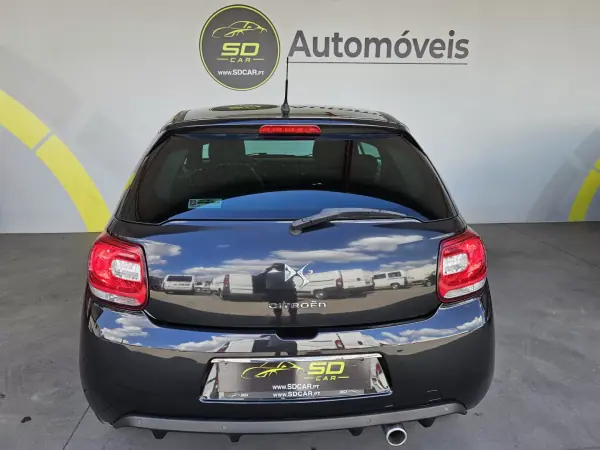 Citroën DS3 2010 - 6750 EUR, 125000 km - AUTO.MOTO.pt - 125000km - foto 4 de 9