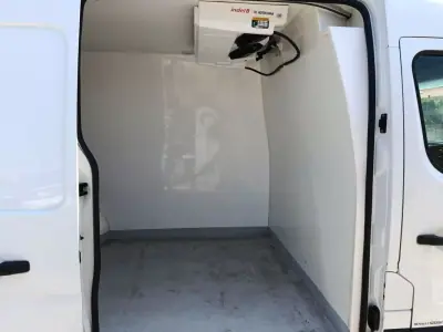 Renault Master 2019 - 19000 EUR, 83500 km - AUTO.MOTO.pt - 83500km - foto 21 de 28
