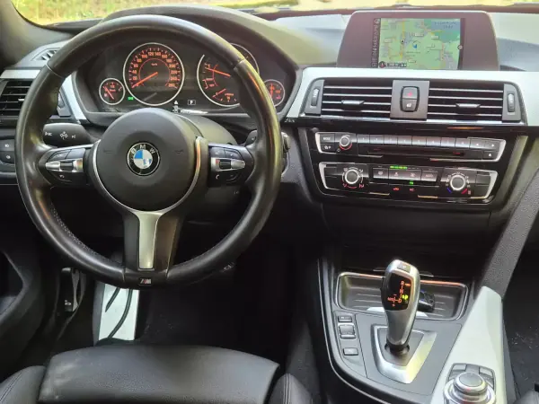 BMW 418 Gran Coupé 2015 - 17900 EUR, 250000 km - AUTO.MOTO.pt - 250000km - foto 15 de 22
