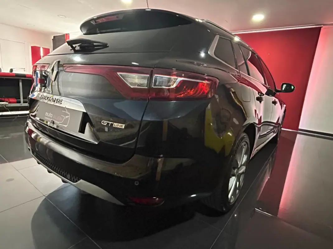 Renault Mégane 2017 - 13950 EUR, 151881 km - AUTO.MOTO.pt - 151881km - foto 5 de 20