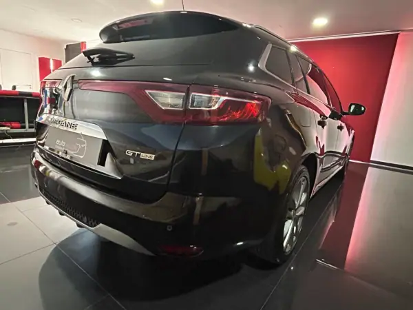 Renault Mégane 2017 - 13950 EUR, 151881 km - AUTO.MOTO.pt - 151881km - foto 5 de 20